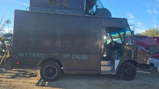 Picture of 2012-workhorse-custom-chassis-w42